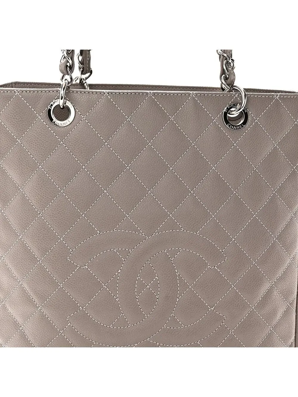 CHANEL indulge timeless